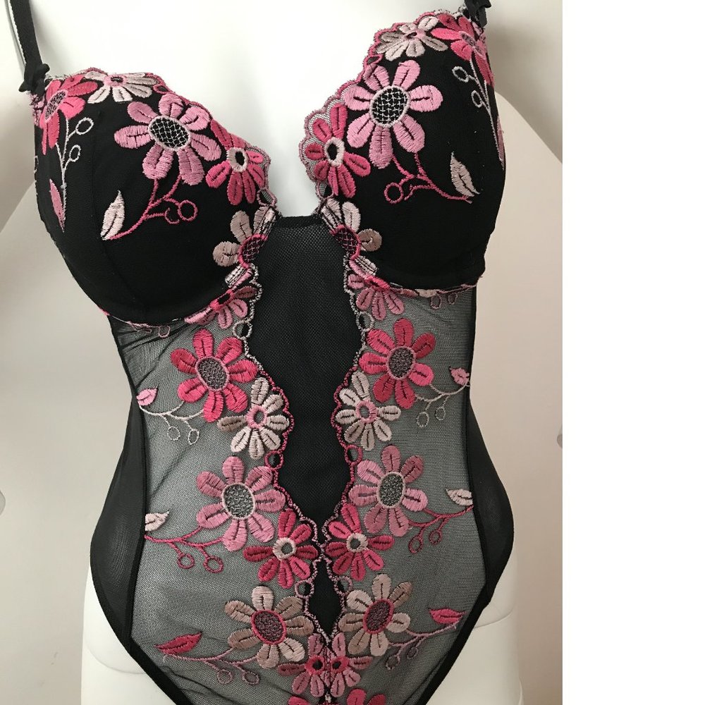 Victoria's Secret Floral Embroidered Mesh Lace black pink Bodysuit Lingerie